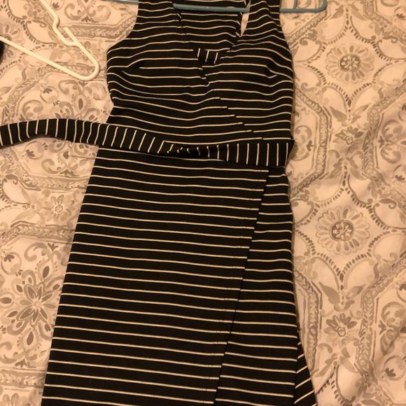 Asymmetrical black and white stripe dress - Picture 2 of 2